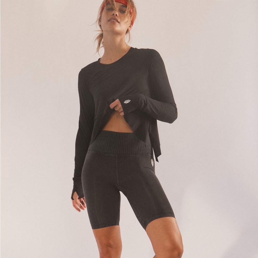 NWOT Free People Movement Tempo Long Sleeved Tee.